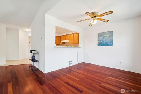 5813 S 238th Court Kent WA 98032