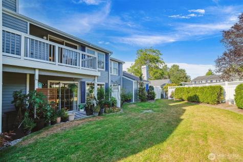 5813 S 238th Court Kent WA 98032