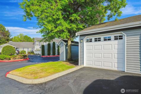 5813 S 238th Court Kent WA 98032