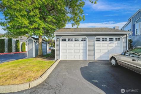 5813 S 238th Court Kent WA 98032