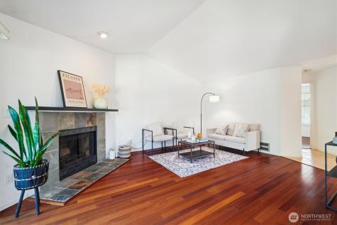 5813 S 238th Court Kent WA 98032