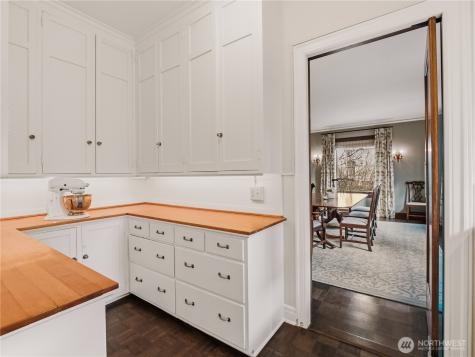 1223 Spring Street Seattle WA 98104