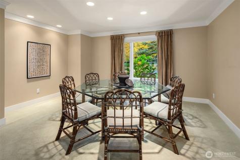 1728 Bellevue Way NE Bellevue WA 98004