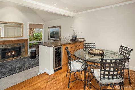 1728 Bellevue Way NE Bellevue WA 98004