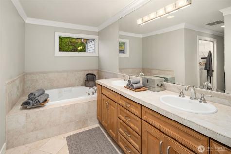 1728 Bellevue Way NE Bellevue WA 98004