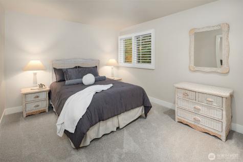 1728 Bellevue Way NE Bellevue WA 98004