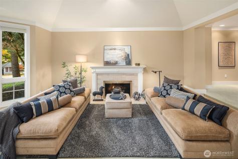 1728 Bellevue Way NE Bellevue WA 98004