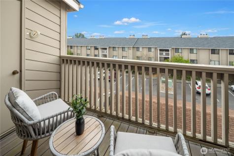 1319 S Puget Drive Renton WA 98055