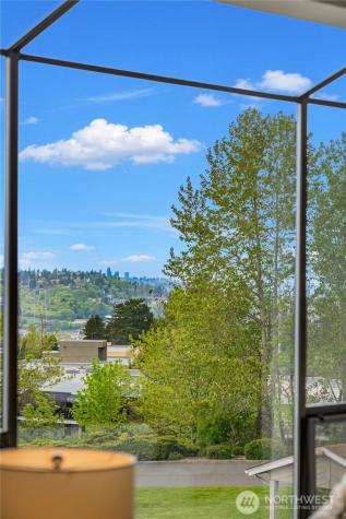 1319 S Puget Drive Renton WA 98055