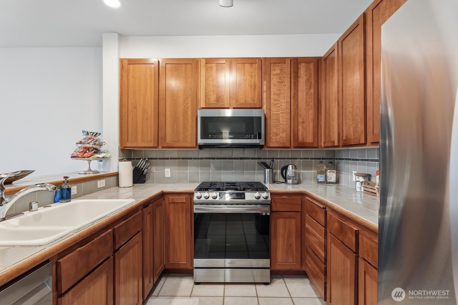 2000 Alaskan Way Seattle WA 98121