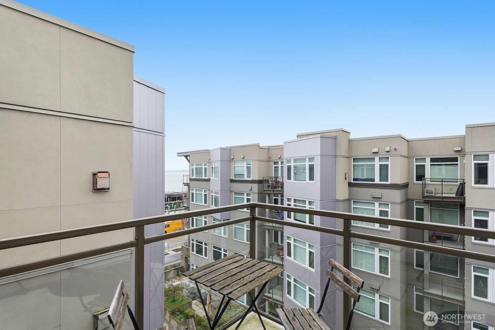2000 Alaskan Way Seattle WA 98121