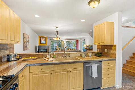 15508 35th Avenue W Lynnwood WA 98087