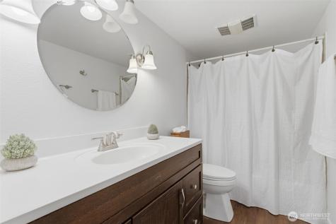 26425 Pennsylvania Avenue NE Kingston WA 98346