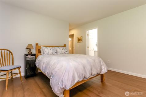 4525 7th Street SE Puyallup WA 98374