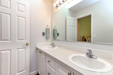 4525 7th Street SE Puyallup WA 98374