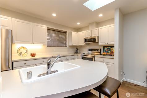 4525 7th Street SE Puyallup WA 98374