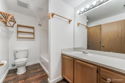 4710 SE Mill Pond Drive SE Auburn WA 98092