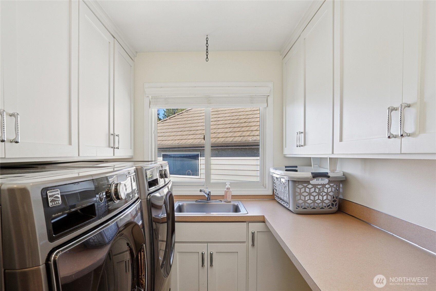 6412 E Side Drive NE Tacoma WA 98422