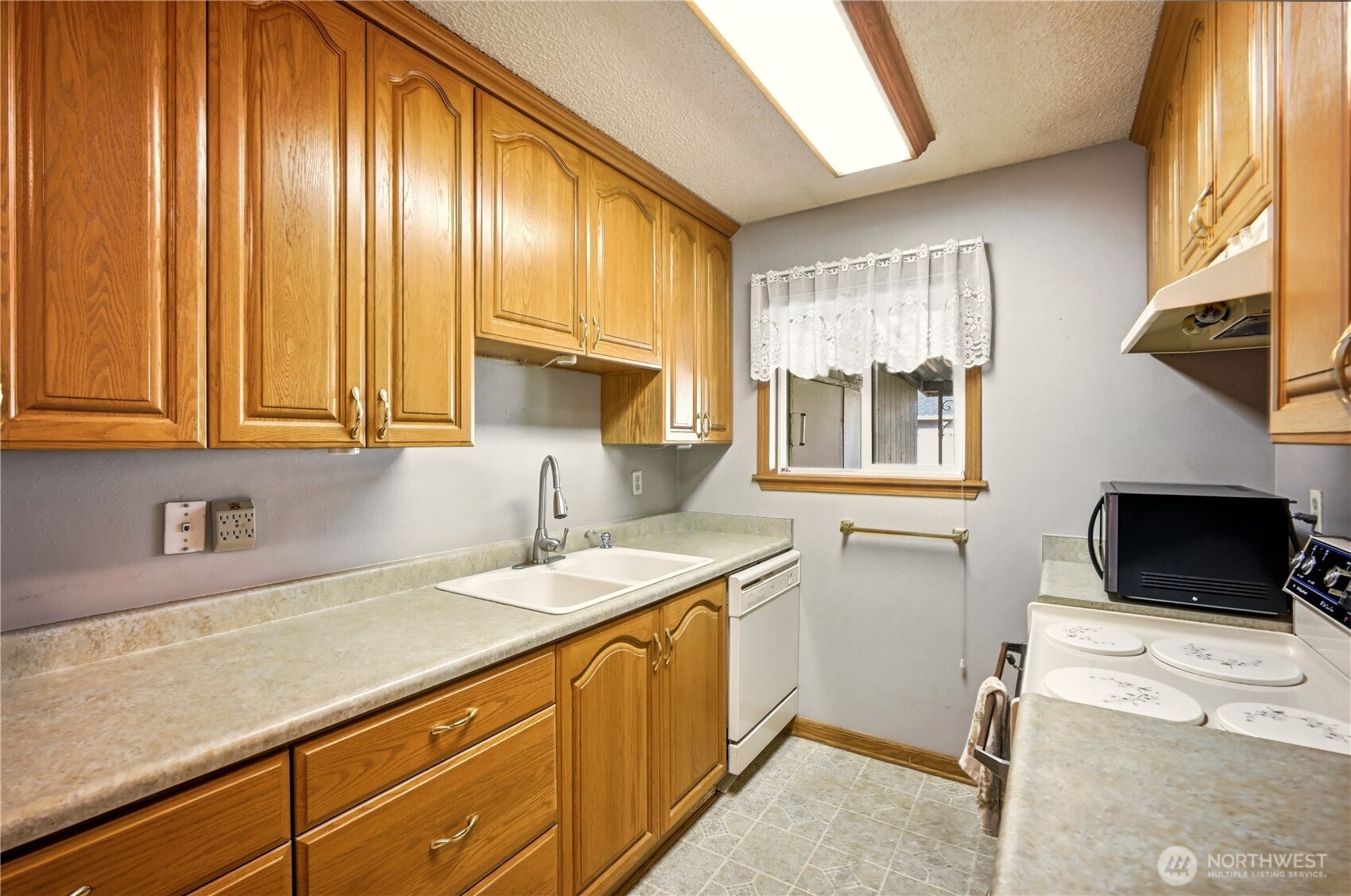 708 Marion Lane SE Puyallup WA 98372