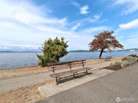 2104 Alki Avenue SW Seattle WA 98116