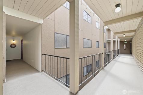 2929 76th Avenue SE Mercer Island WA 98040