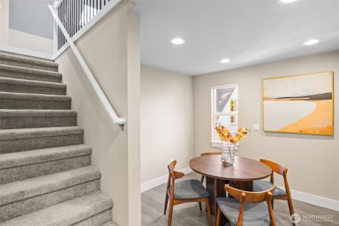 9547 Wallingford Avenue N Seattle WA 98103