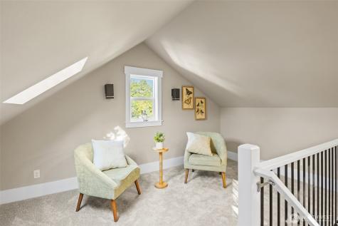 9547 Wallingford Avenue N Seattle WA 98103