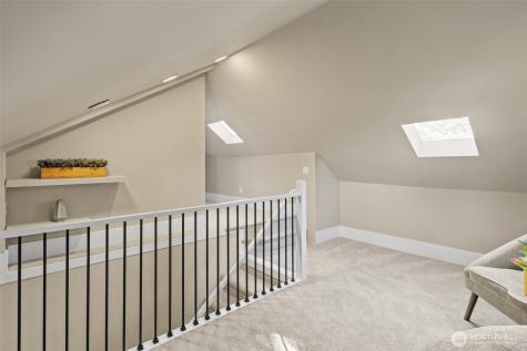 9547 Wallingford Avenue N Seattle WA 98103