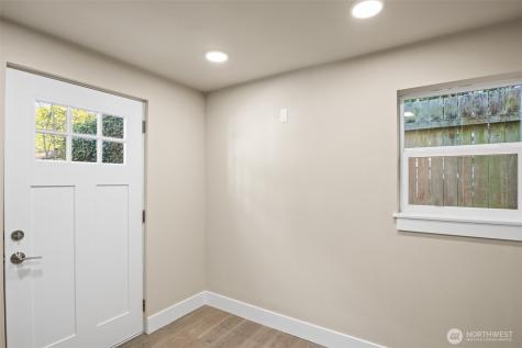 9547 Wallingford Avenue N Seattle WA 98103