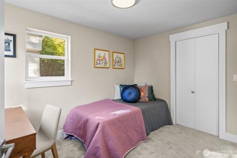 9547 Wallingford Avenue N Seattle WA 98103