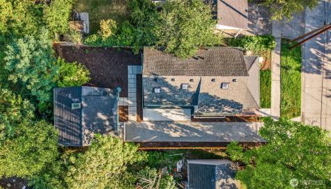 9547 Wallingford Avenue N Seattle WA 98103