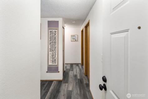 75 NW Columbia Drive Oak Harbor WA 98277