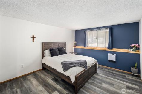 75 NW Columbia Drive Oak Harbor WA 98277