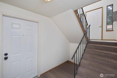 75 NW Columbia Drive Oak Harbor WA 98277