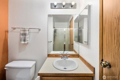75 NW Columbia Drive Oak Harbor WA 98277