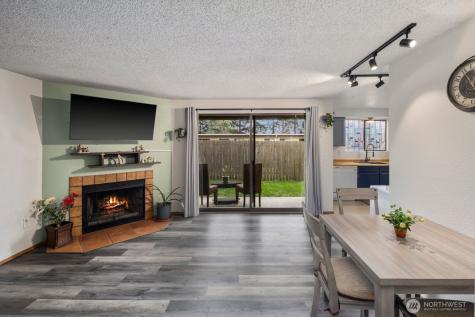 75 NW Columbia Drive Oak Harbor WA 98277