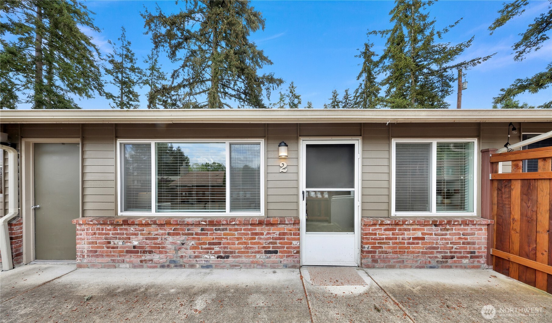 4050 W Lake Sammamish Parkway NE Redmond WA 98052