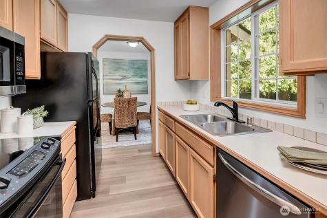 19715 Bing Road Lynnwood WA 98036