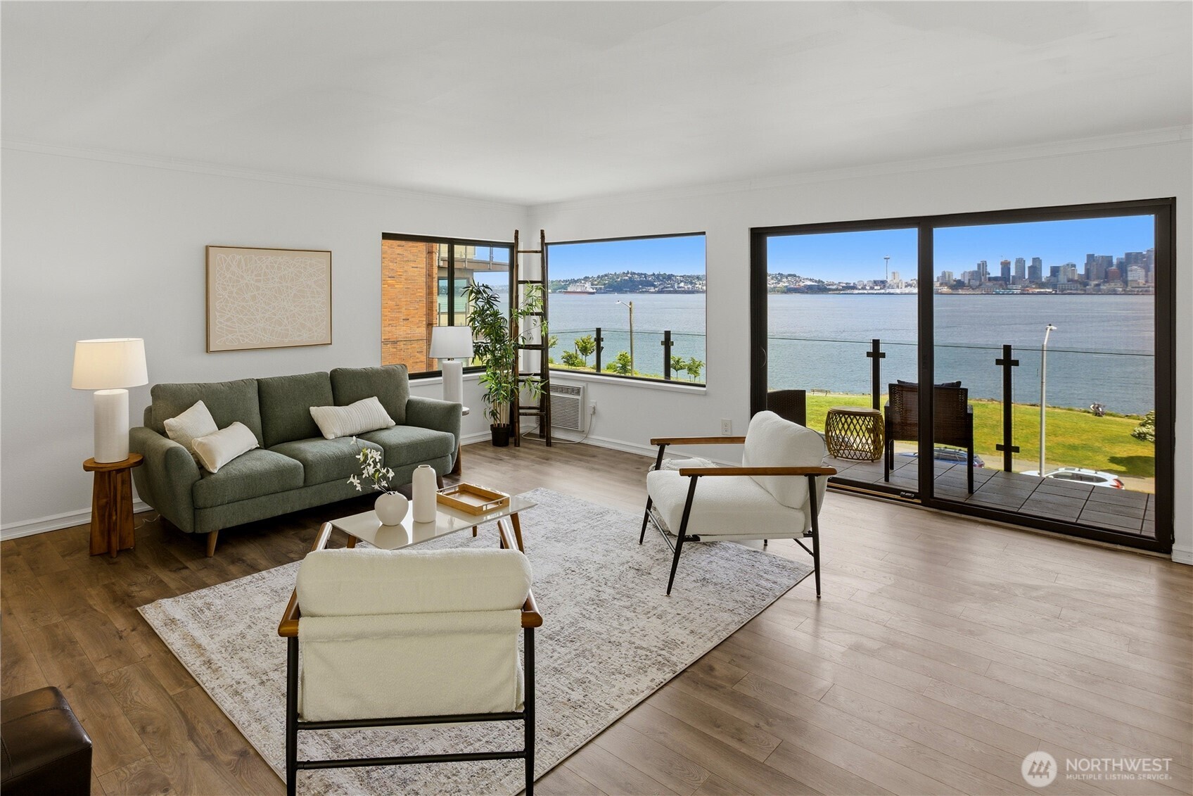 1737 Harbor Avenue Seattle WA 98126