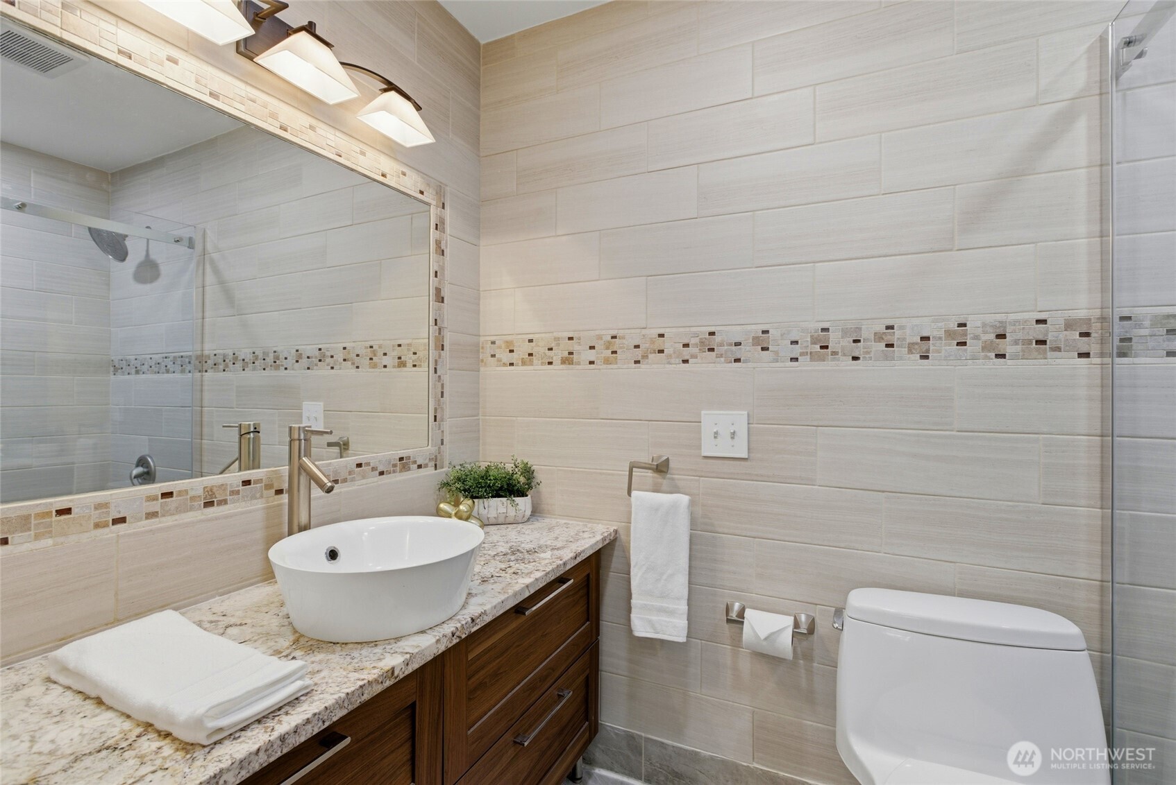 1737 Harbor Avenue Seattle WA 98126