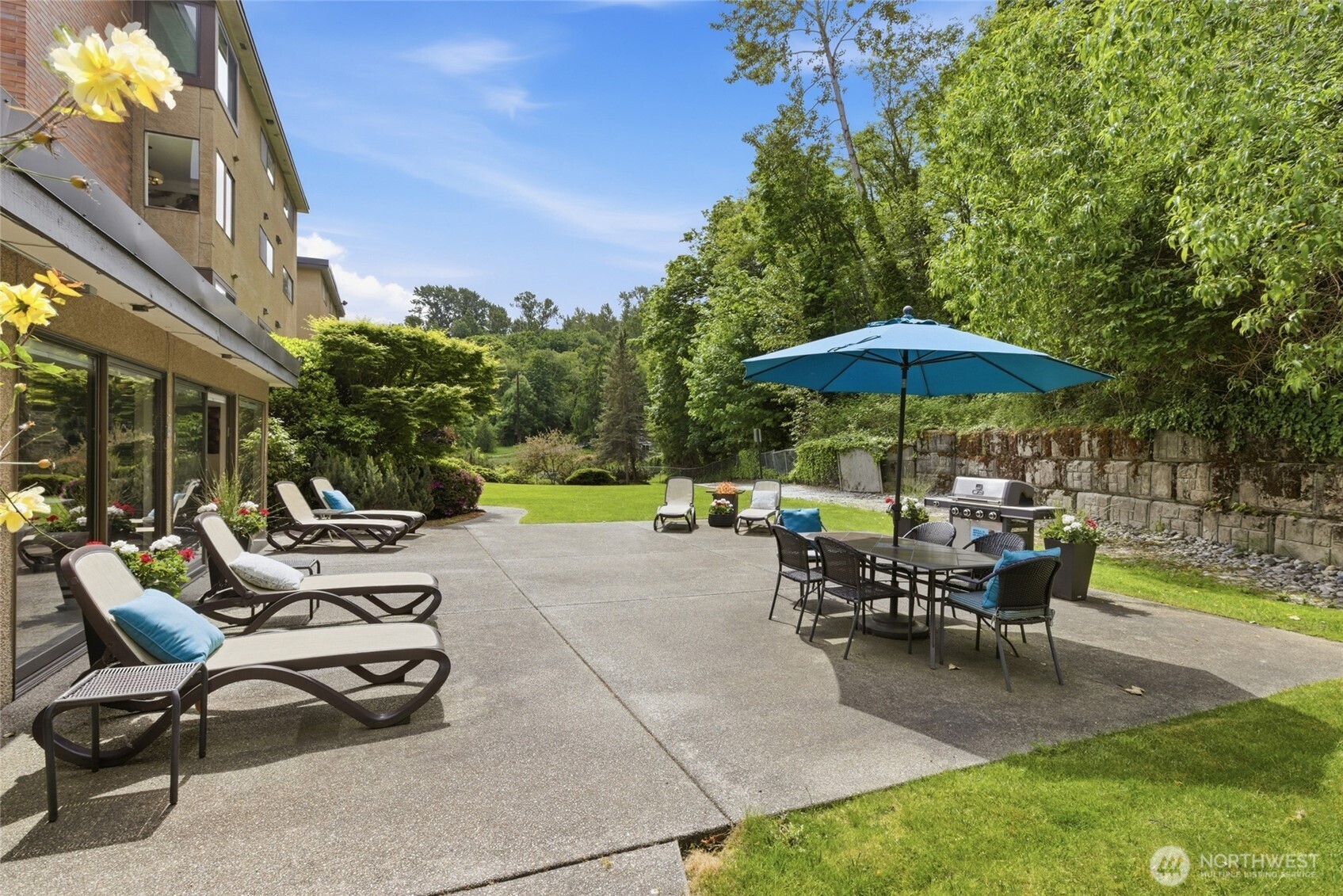 1737 Harbor Avenue Seattle WA 98126