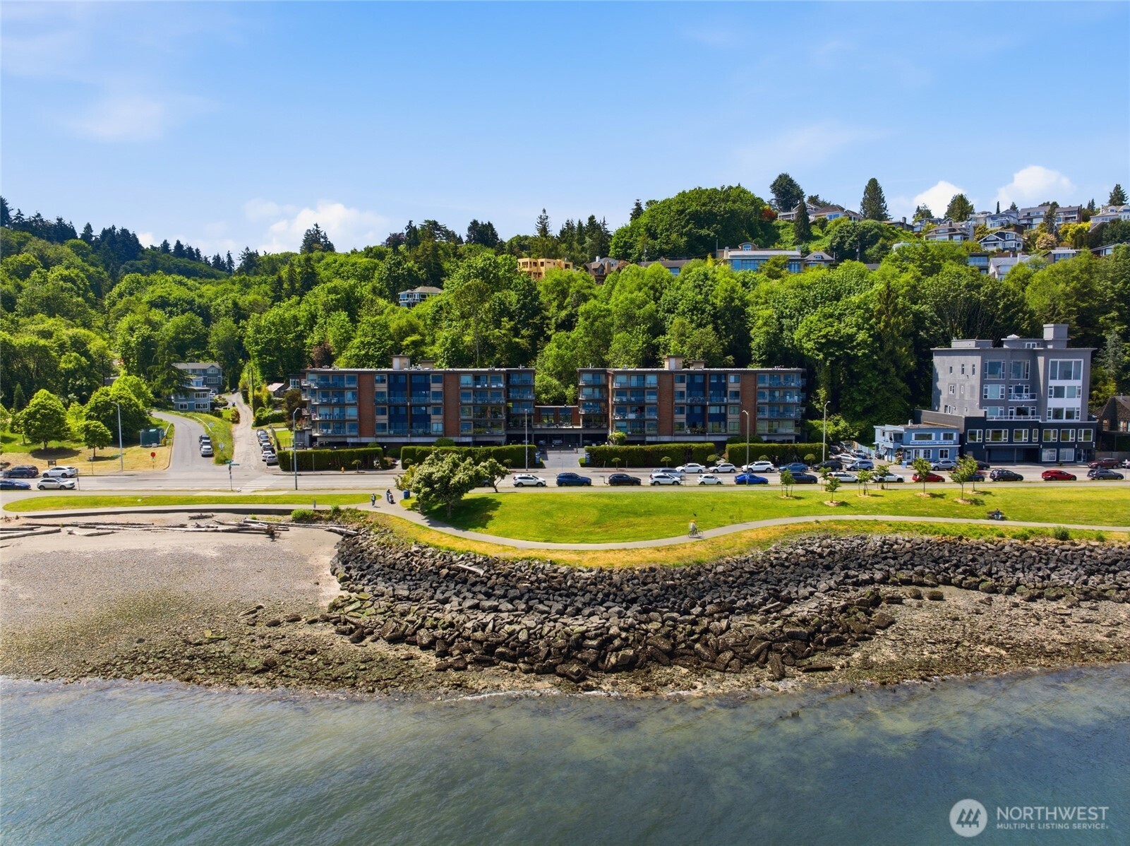 1737 Harbor Avenue Seattle WA 98126