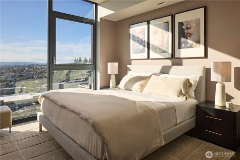 838 Avenue Square NE Bellevue WA 98004