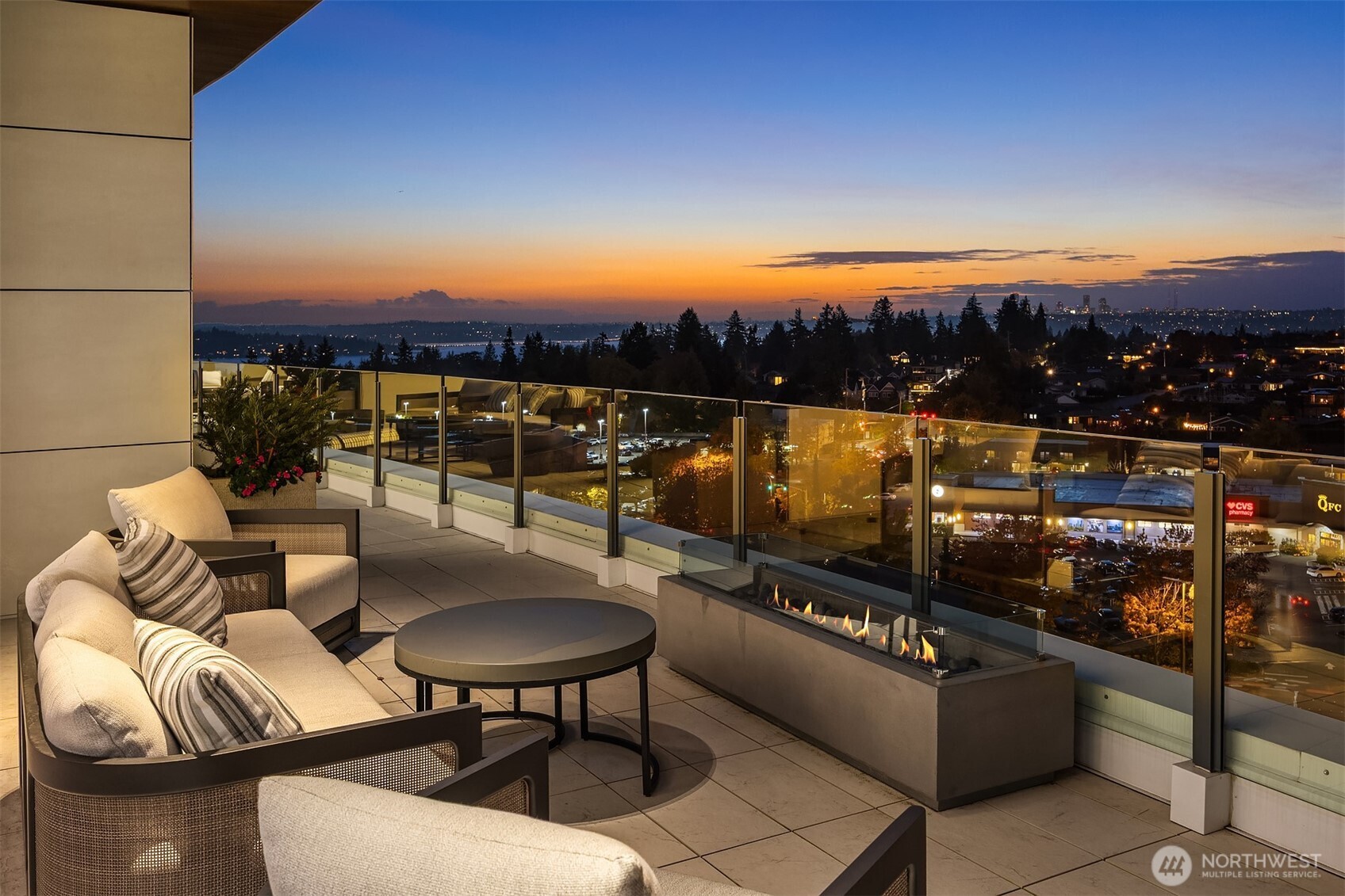 838 Avenue Square NE Bellevue WA 98004