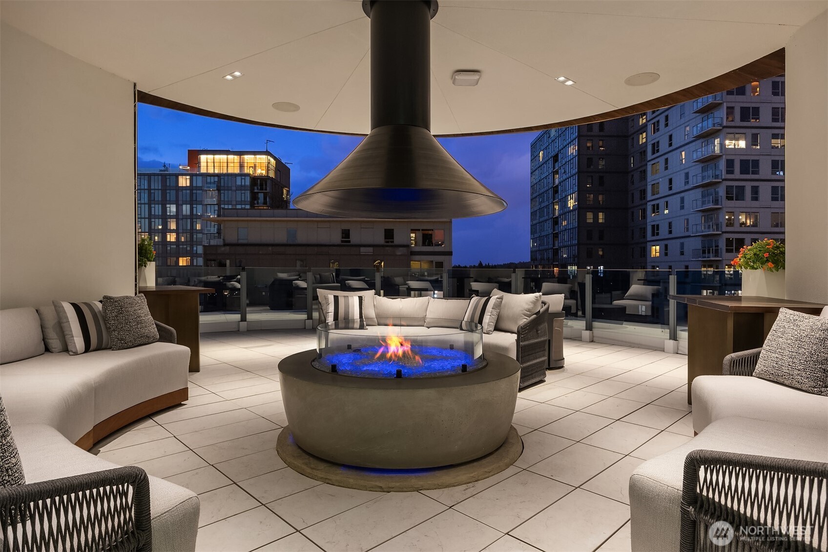 838 Avenue Square NE Bellevue WA 98004