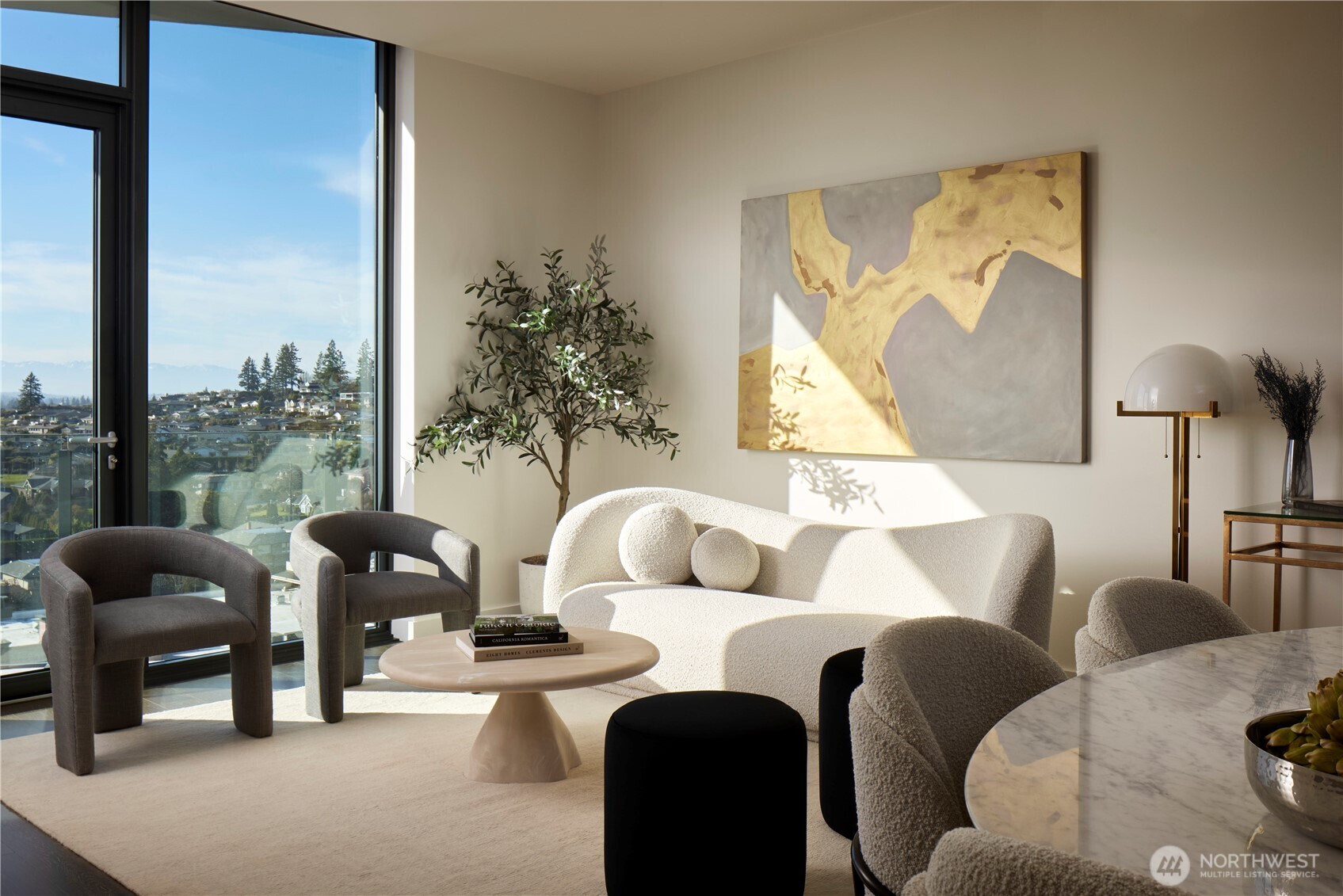 838 Avenue Square NE Bellevue WA 98004