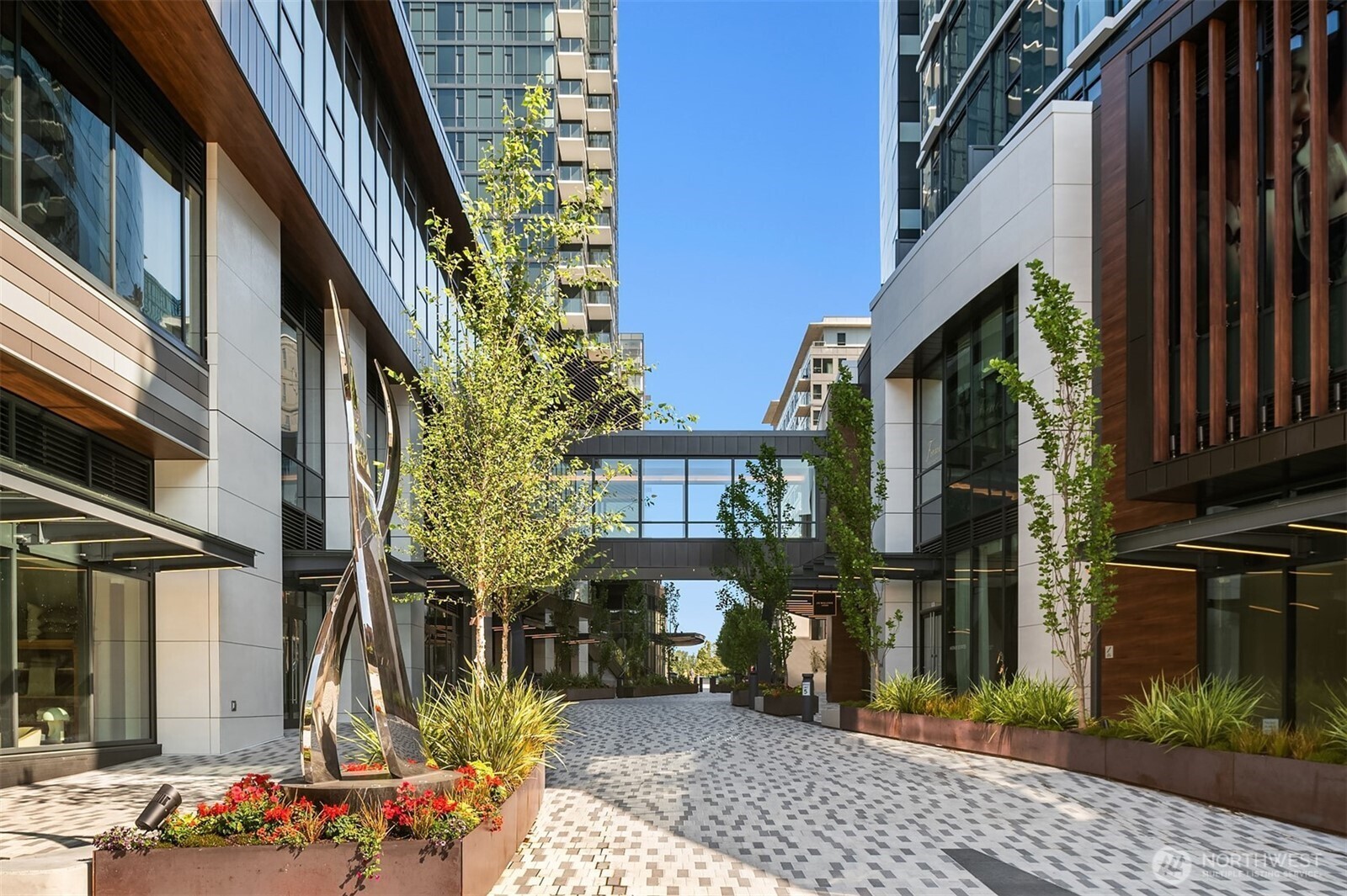 838 Avenue Square NE Bellevue WA 98004