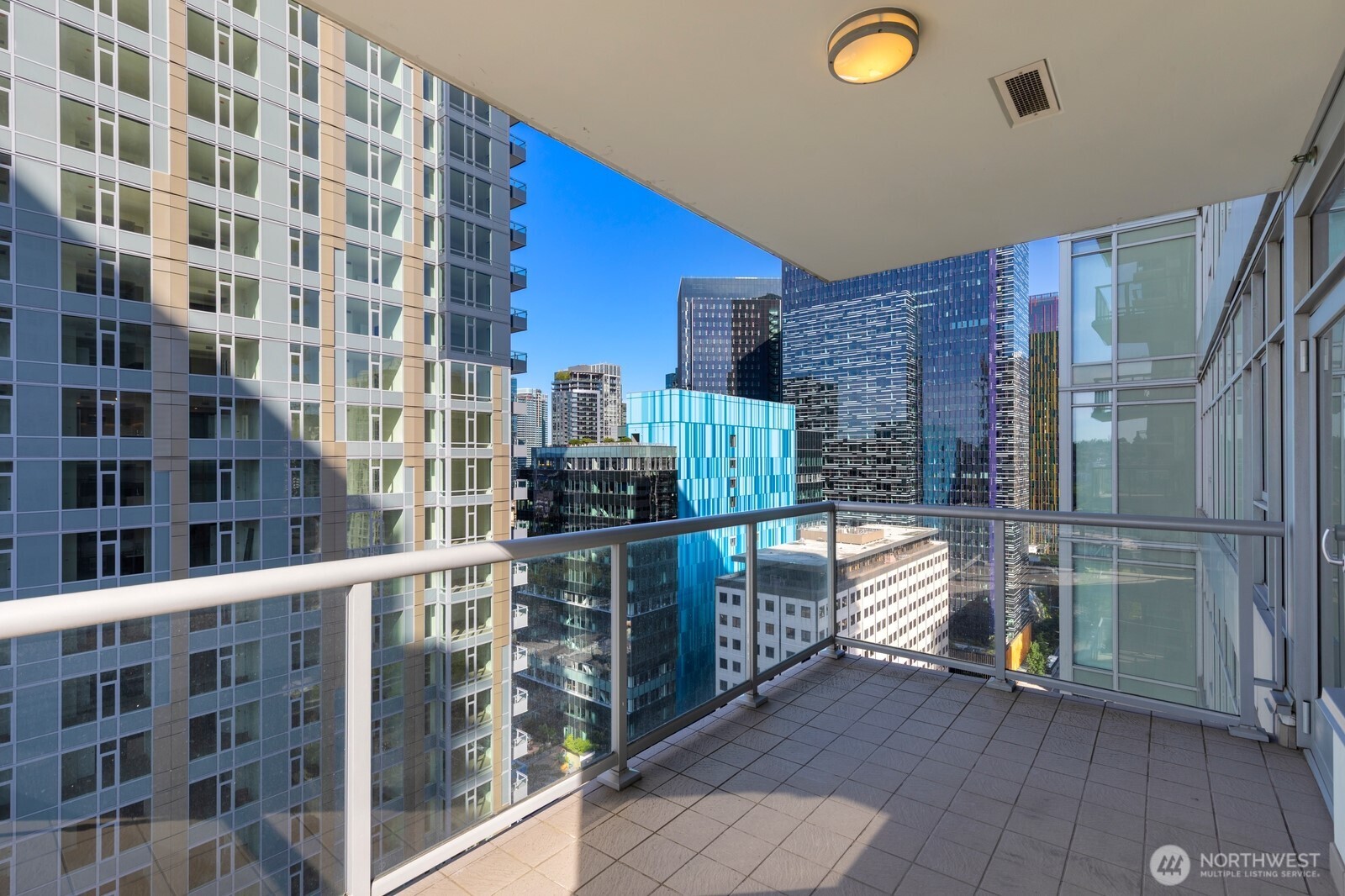 588 Bell Street Seattle WA 98121