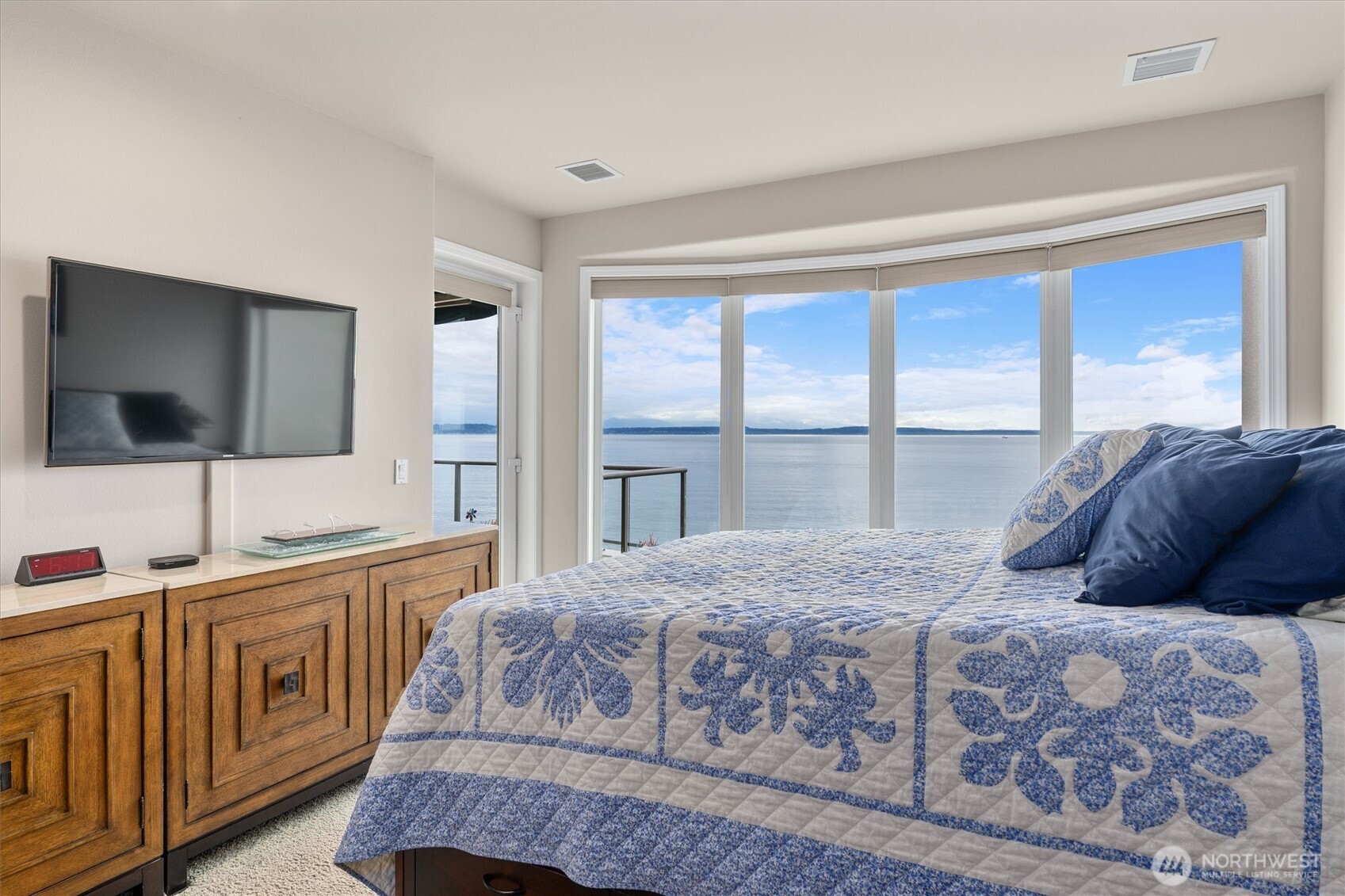 1210 Alki Avenue SW Seattle WA 98116