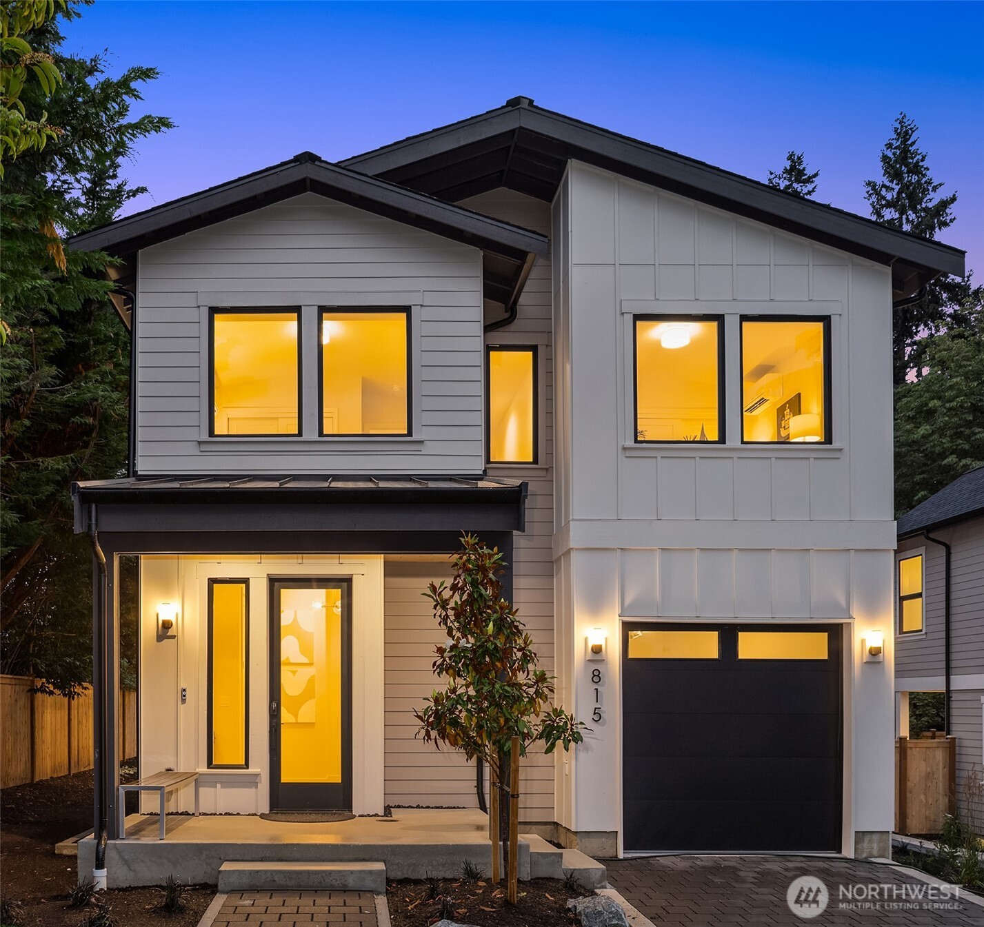 815 18th Avenue W Kirkland WA 98033